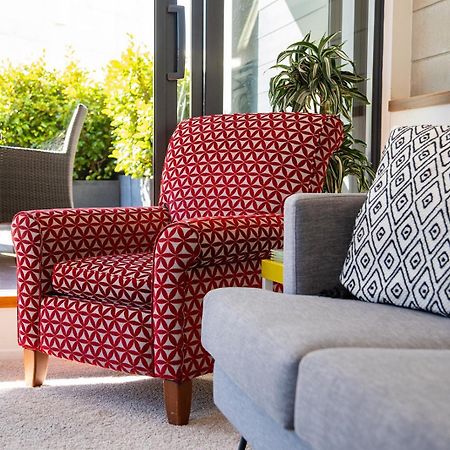 Deluxe Inner-City Apartment On Moray Dunedin Kültér fotó