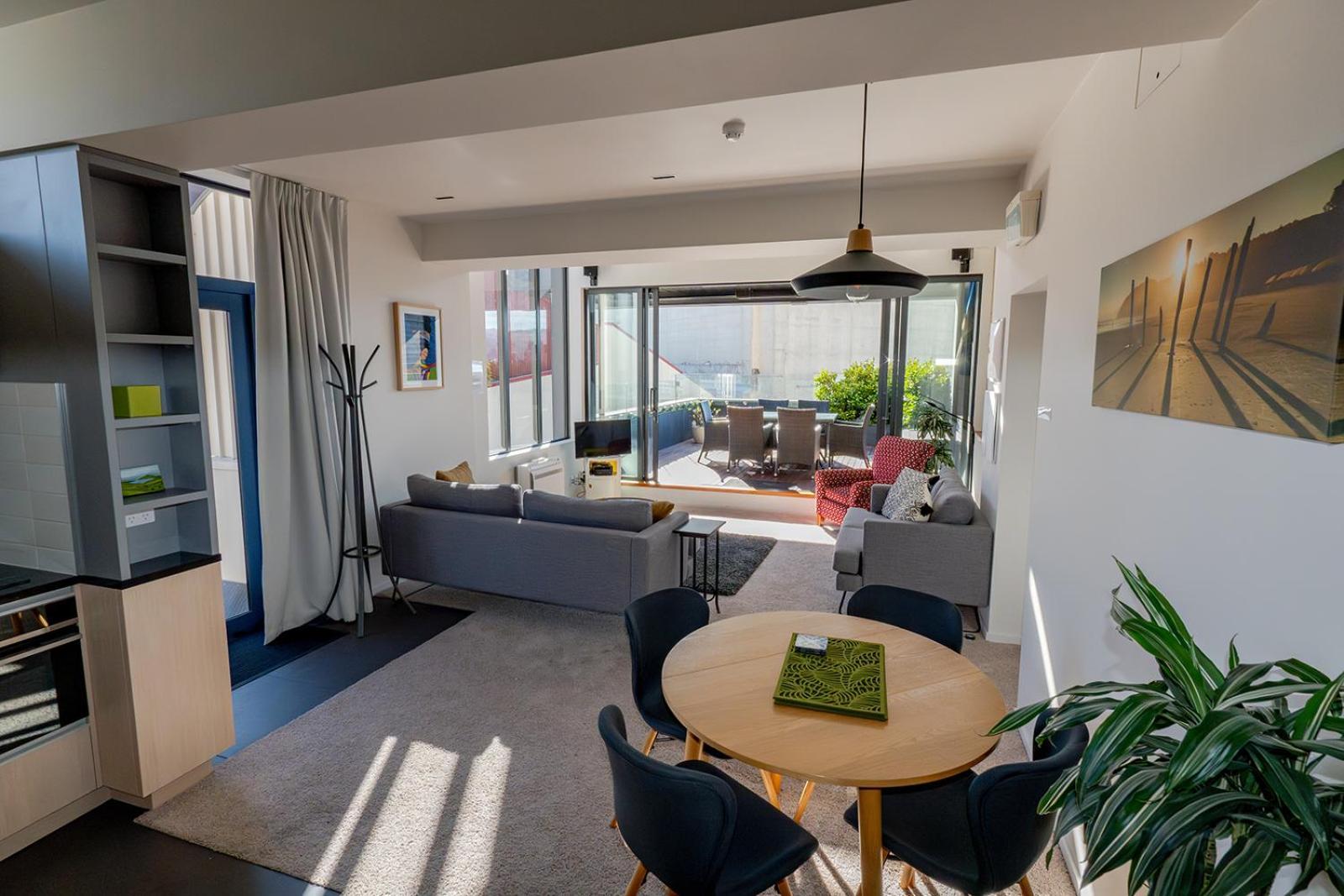 Deluxe Inner-City Apartment On Moray Dunedin Kültér fotó